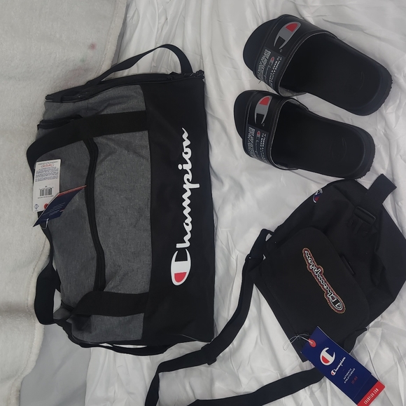 Champion Black & Gray Travel Bag, Crossbody Bag and Slides Shoe 10M - Picture 3 of 6